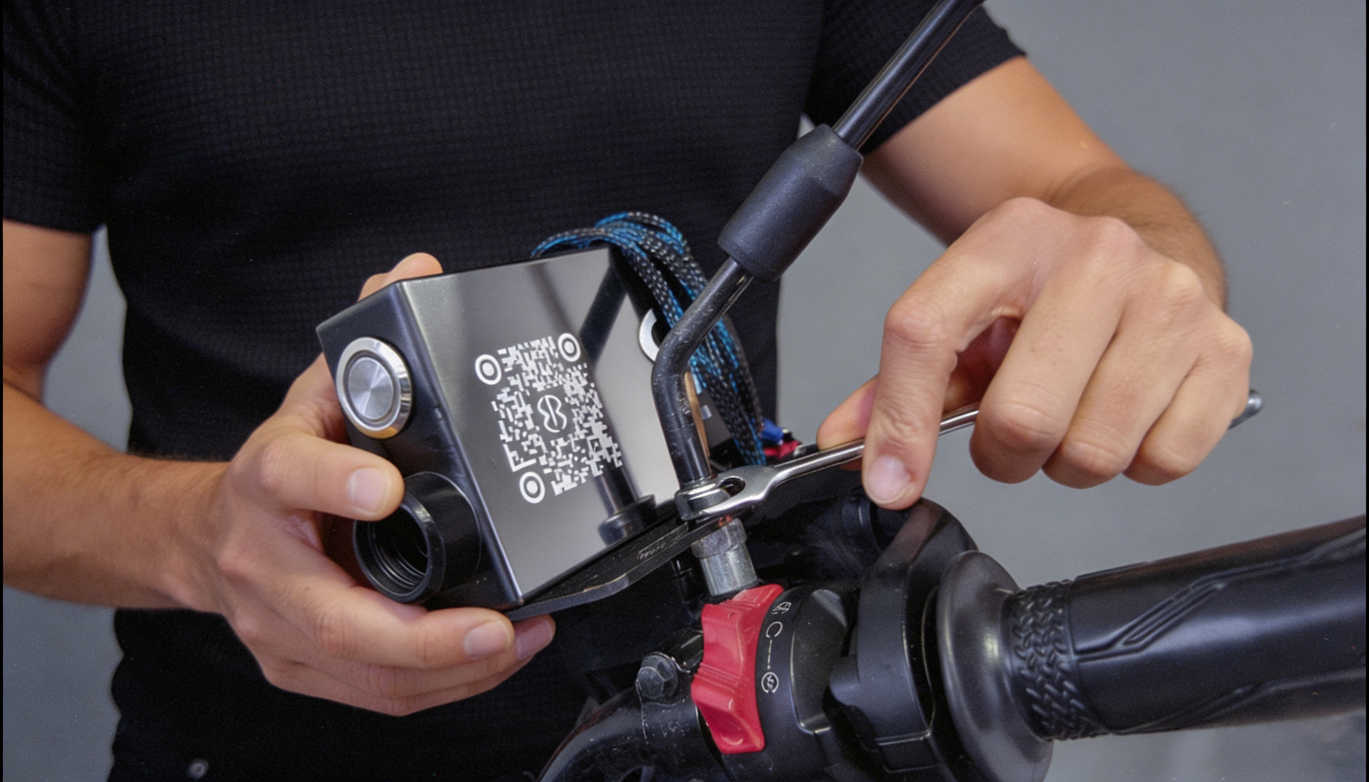 Mounting the Easi Breezi unit into the bracket