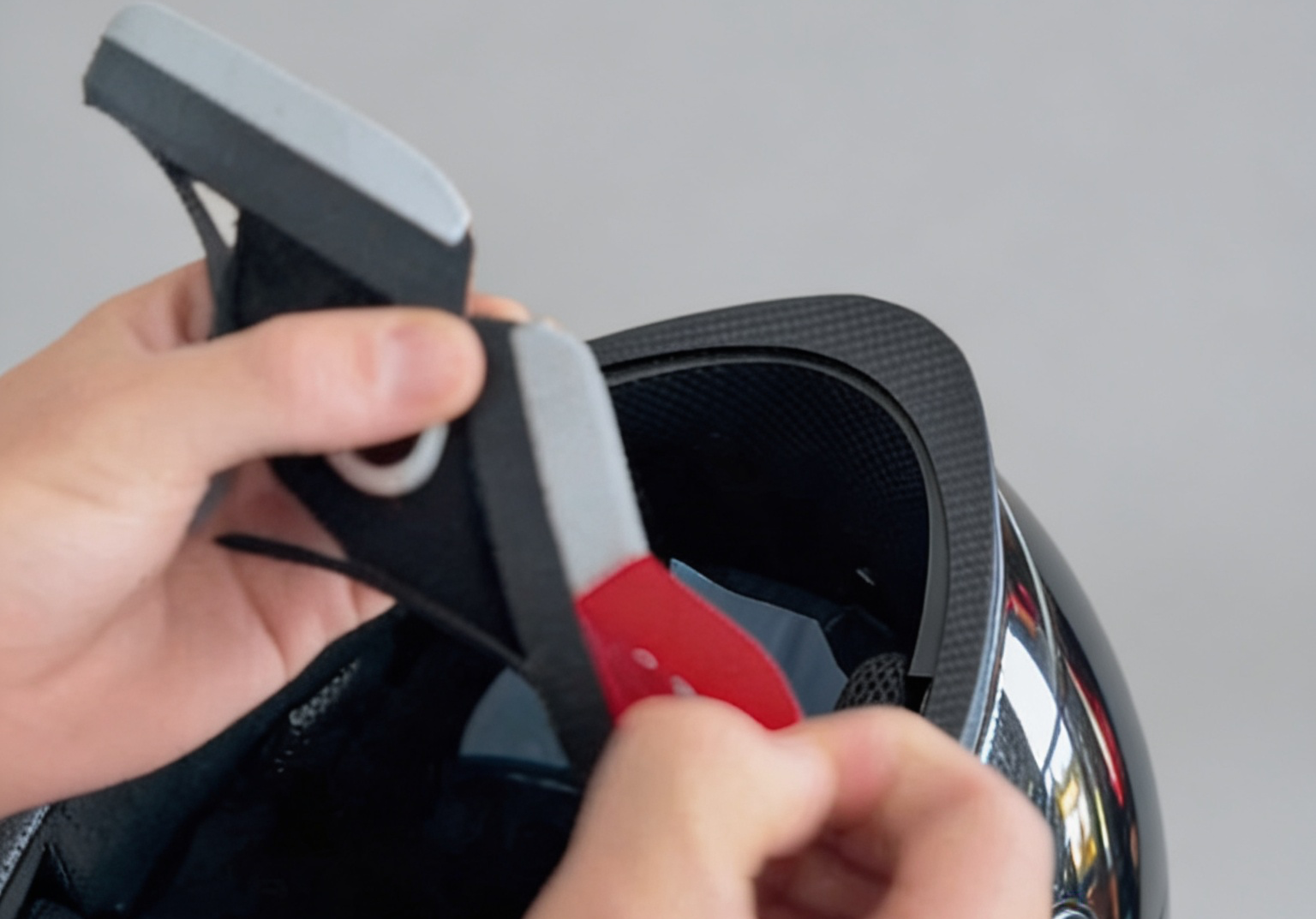 Unwrapping the magnetic mount